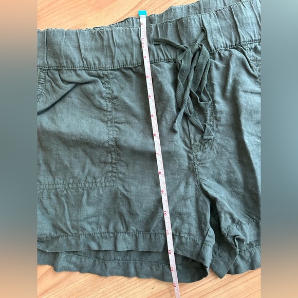 Olive Green Caslon Tie-Waist Linen Shorts - size medium - Picture 5 of 6